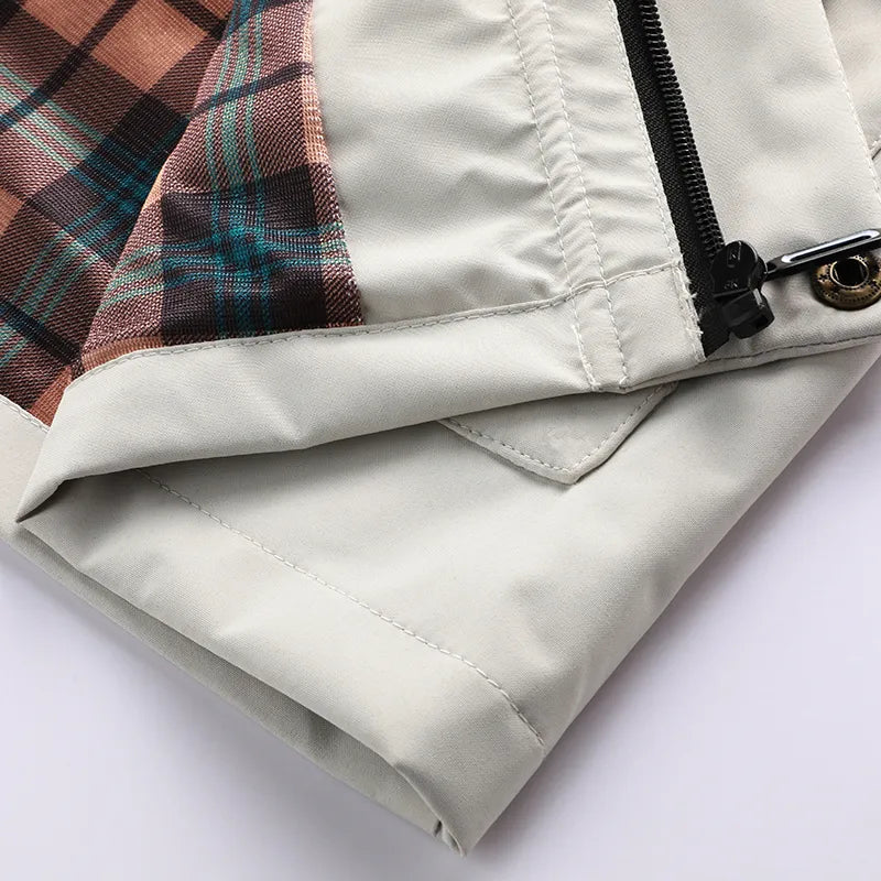 Ultralight windbreaker – Waterproof, hooded & compact