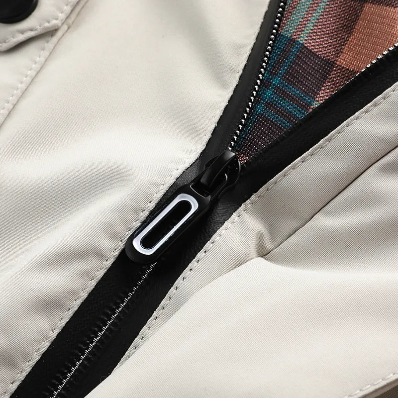 Ultralight windbreaker – Waterproof, hooded & compact