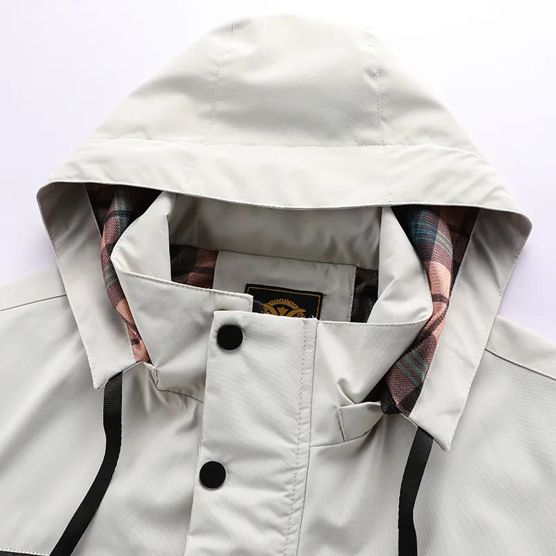Ultralight windbreaker – Waterproof, hooded & compact