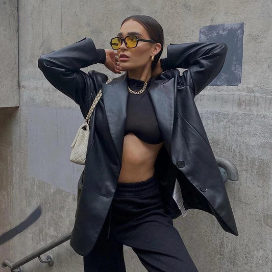 Lederjacke Damen Lang – Mantelschnitt, Kunstleder & Seitentaschen